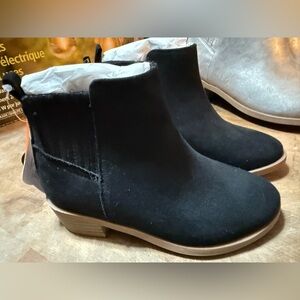 Black Suede Chelsea Ankle Boots Toddler Sz 10 Wonder Nation BRAND NEW